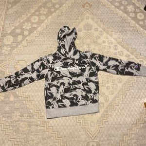 Champion boys camo print hoodie size M like new